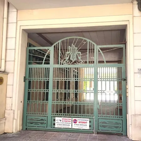 Superbe Carre D Or *